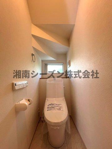 【トイレ】 | 各階に設置された衛生的な「温水洗浄便座」
混みあう時間帯もスムーズですね♪