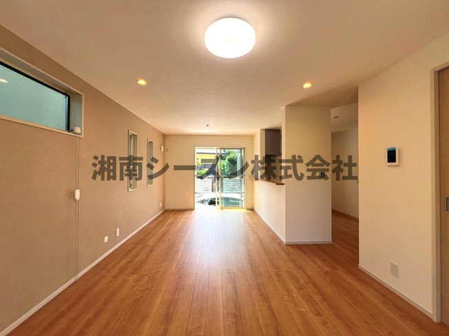 【居間・リビング】 | 選択肢・可能性広がる3LDKの間取プラン◎
全室フローリングでお掃除も楽々です♪