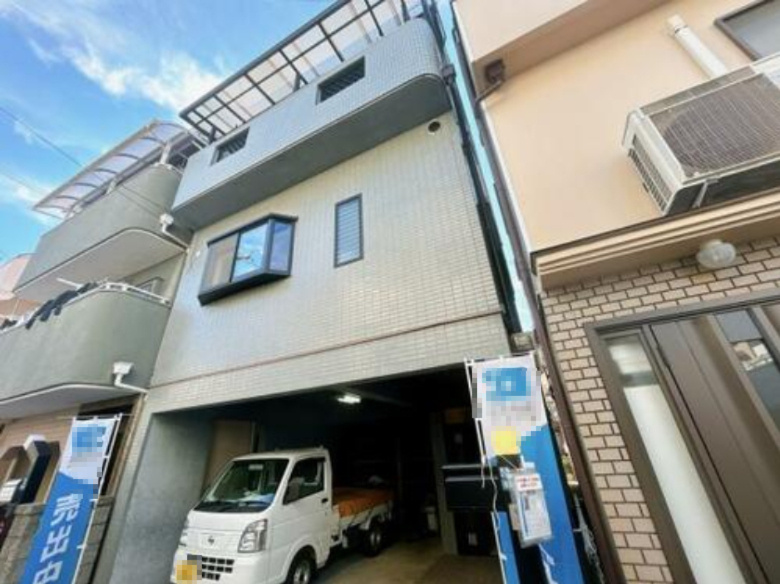 私部４丁目　中古一戸建ての外観|新しい生活にいかがでしょうか？外観はお住まいの顔になります。こだわりたいポイントですね。外壁塗装や屋根塗装のご相談も承っております。
■現地内覧・資金計画相談・住宅ローン相談もお問合せ受付中■