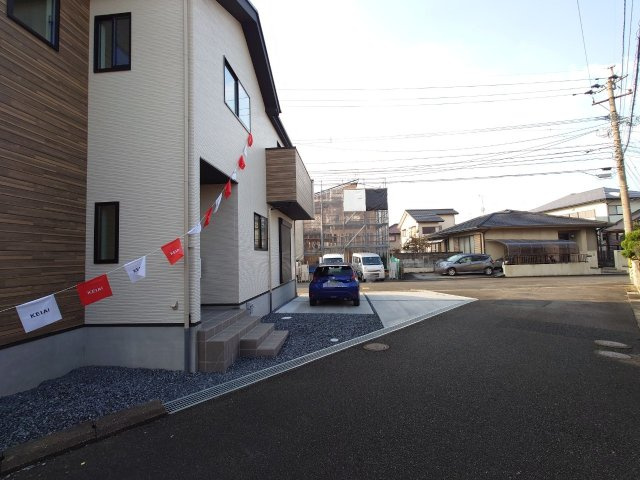 ケイアイ　ーErde－エルデ　小倉南区湯川新町1丁目3期　　【小倉南区　新築戸建て】 の前面道路含む現地写真|コンビニも徒歩圏内♪　【小倉南区　新築戸建て】