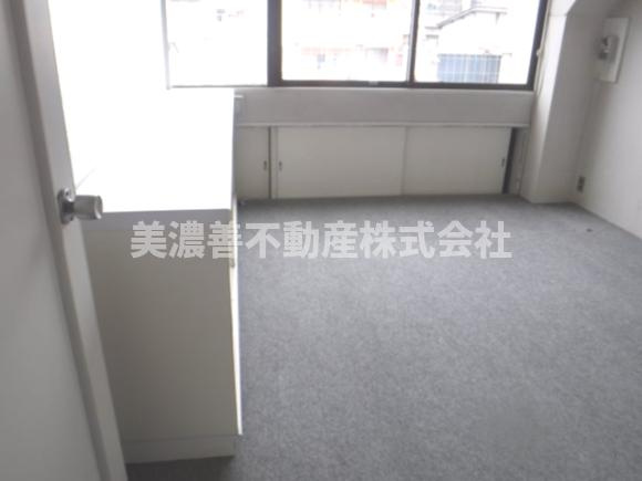 ６４０８３　岐阜市日ノ本町1丁目中古戸建(借地)の内装