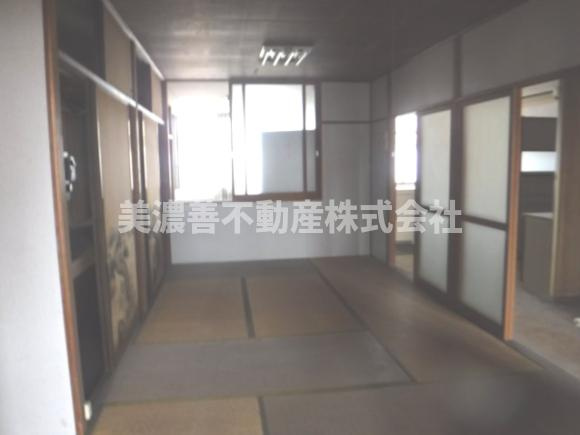 ６４０８３　岐阜市日ノ本町1丁目中古戸建(借地)の内装