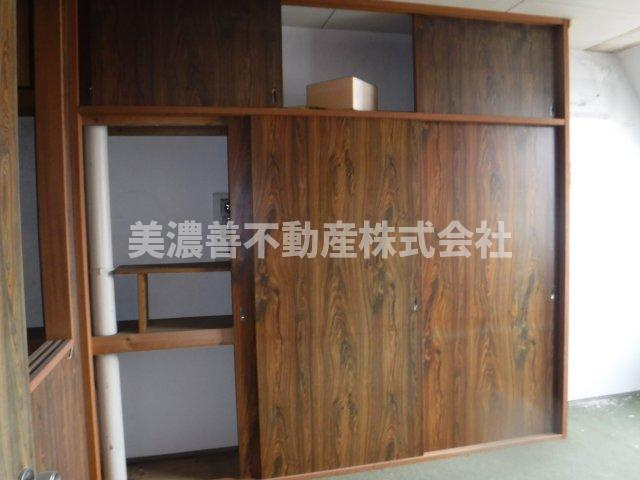 ６４０８３　岐阜市日ノ本町1丁目中古戸建(借地)の内装