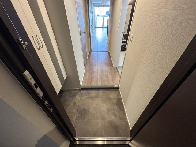 グランリべレ明石の玄関