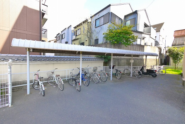 グレイス宮ノ森のその他共用部分|ゆったりとした駐輪スペース。