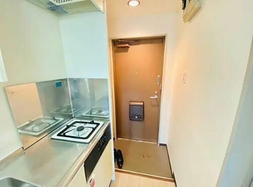 ジュネス・ハイムの玄関