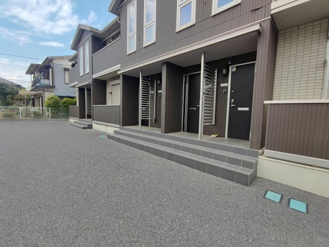 ロイヤルソレール Bのエントランス