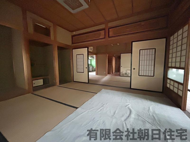 【和室】 | 鹿島町古浦中古戸建 | 和室ならではの温かな和の空間で寛ぎの時間を過ごせます