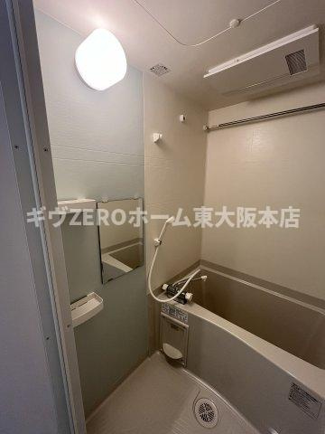 Tre Court東大阪の浴室