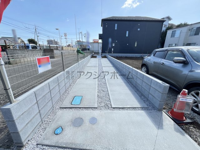 入間市大字下藤沢・全1棟　新築一戸建　～全居室6帖以上～の駐車場|駐車縦列2台可