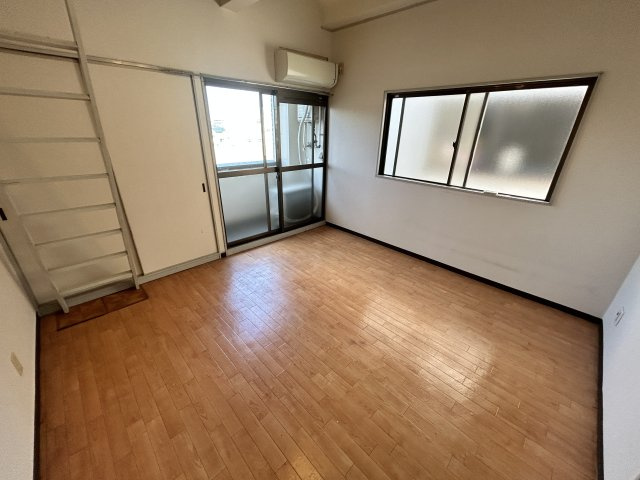 みすずコーポⅡの洋室|広々とした洋室です