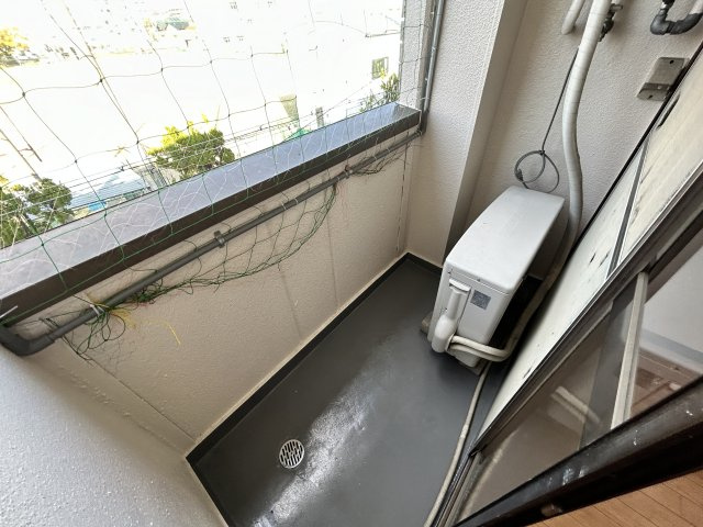 みすずコーポⅡのバルコニー|暖かな日差しのふりそそぐバルコニー