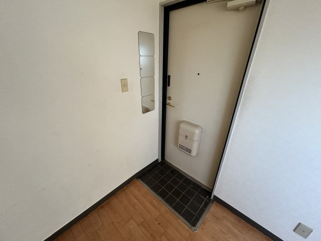 みすずコーポⅡの玄関|明るい玄関です