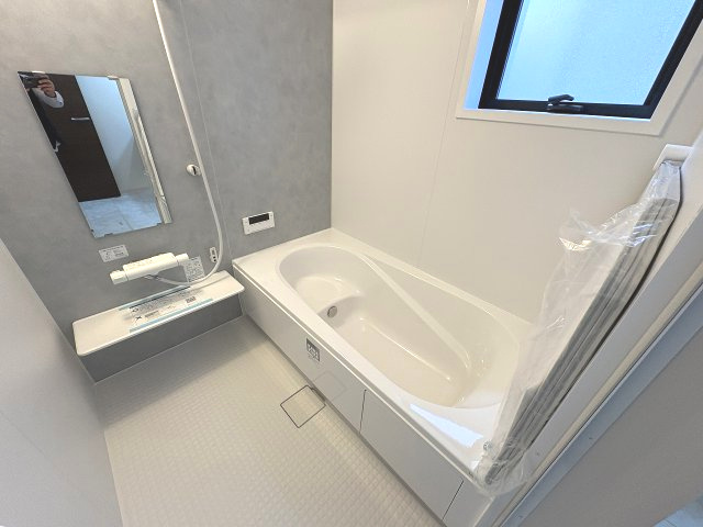 【浴室】 | 春日市一の谷1丁目　3号棟（全4棟）【仲介手数料無料・0円】 | 現地写真。浴室です。