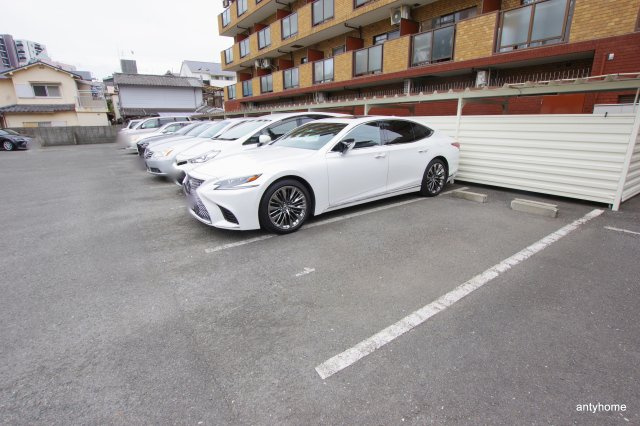 ロイヤルハイツ菅原　仲介手数料無料の駐車場