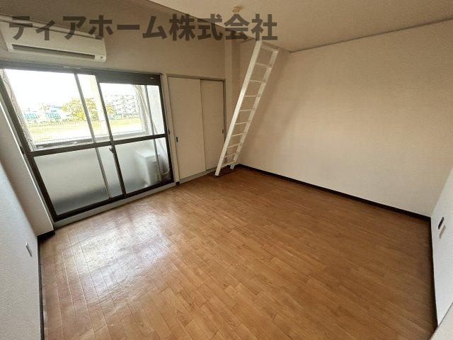 みすずコーポⅢの居間・リビング|ゆったり過ごせるリビングです