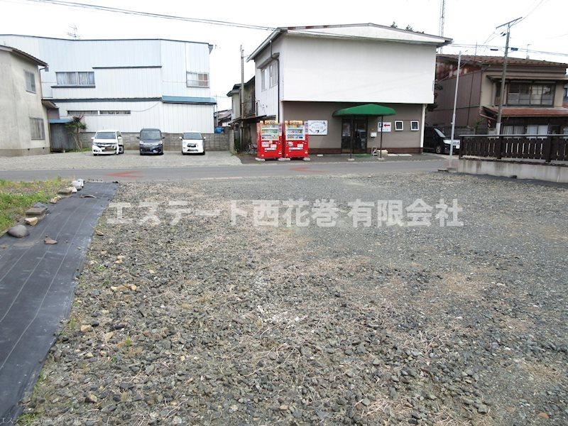 花巻市石鳥谷町好地第8地割　土地の外観|敷地西側から東側の景色