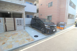 【駐車場】