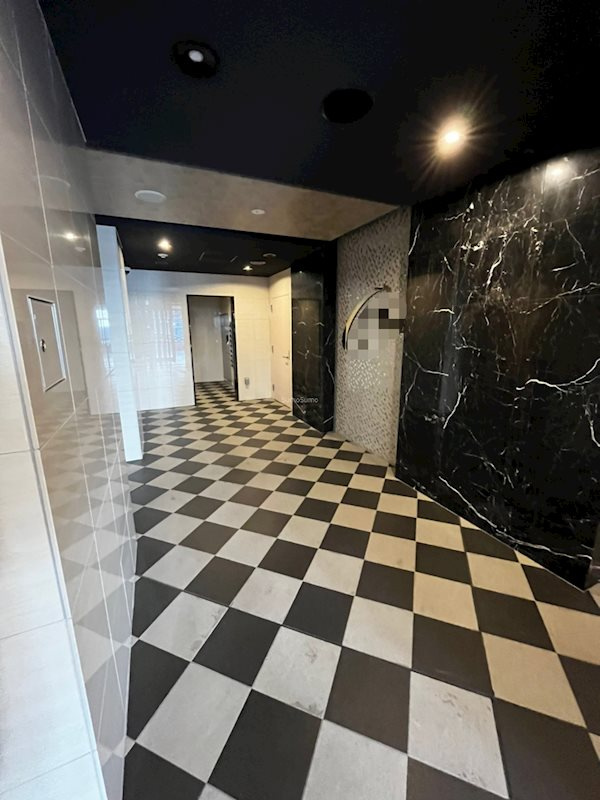 ファステート大阪ドームライズのロビー|落ち着いたロビーです