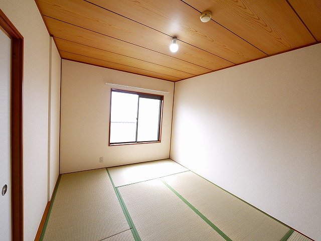 ローゼ宝来Ⅱの和室|い草の香りが落ち着く素敵な和室です