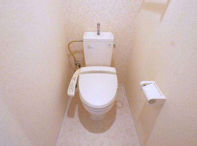コートビレッジ山王のトイレ|落ち着いた色調のトイレです