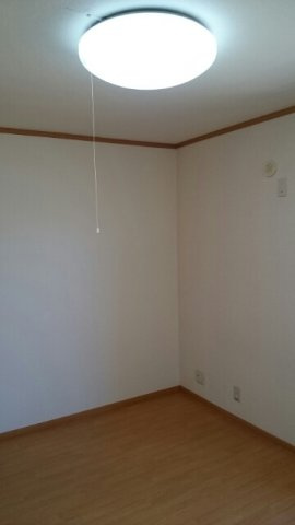 デュエル　ミサキＤの内装|過ごしやすい室内です