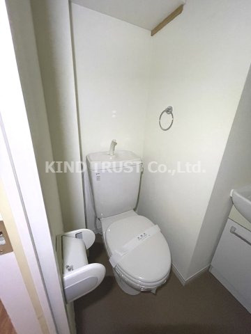 ドゥエリング天満のトイレ|落ち着いた色調のトイレです