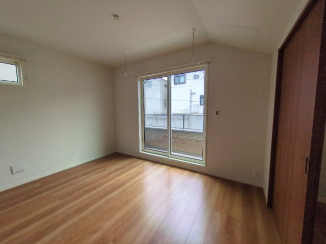 片倉戸建の寝室