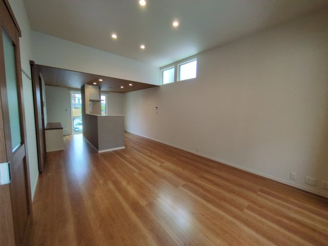 片倉戸建の居間・リビング