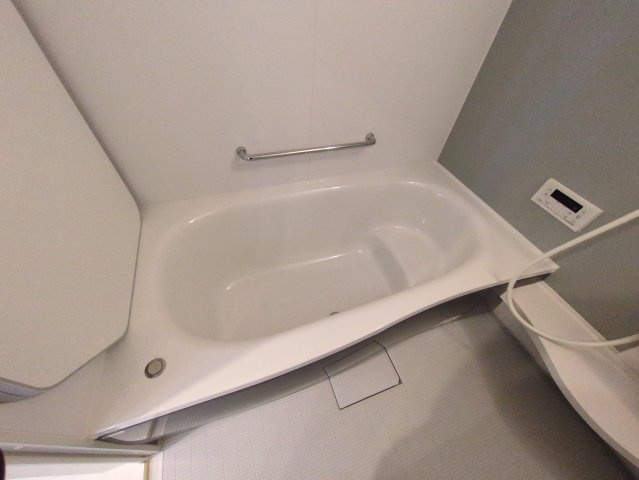 片倉戸建の浴室