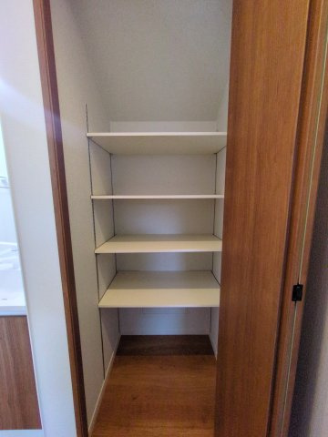 片倉戸建の収納