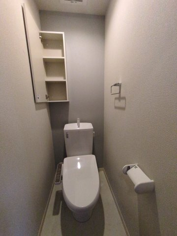 片倉戸建のトイレ