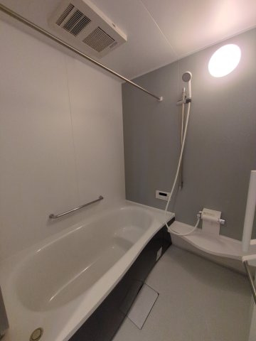 片倉戸建の浴室