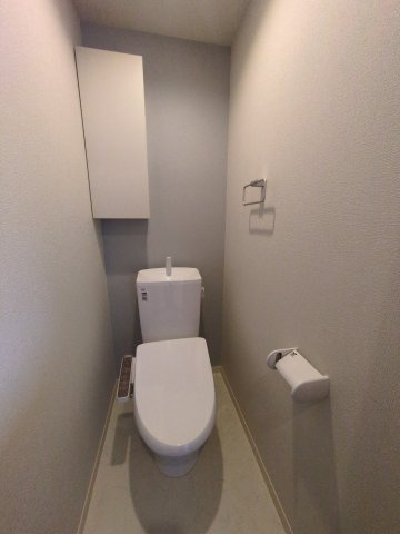 片倉戸建のトイレ