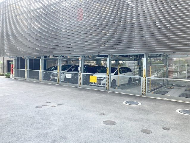 クリオ渡辺通アーバンマークスの駐車場|平置きと機械式の駐車場です！