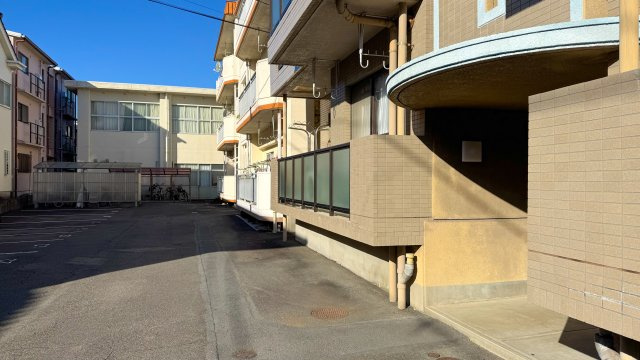 五月第二ハイツのエントランス