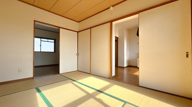 五月第二ハイツの和室|※反転タイプの間取となります。
