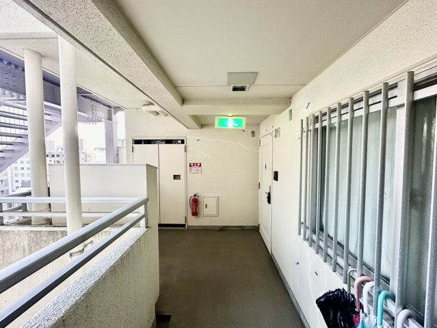 コープ野村東九番丁のその他共用部分|住戸階廊下