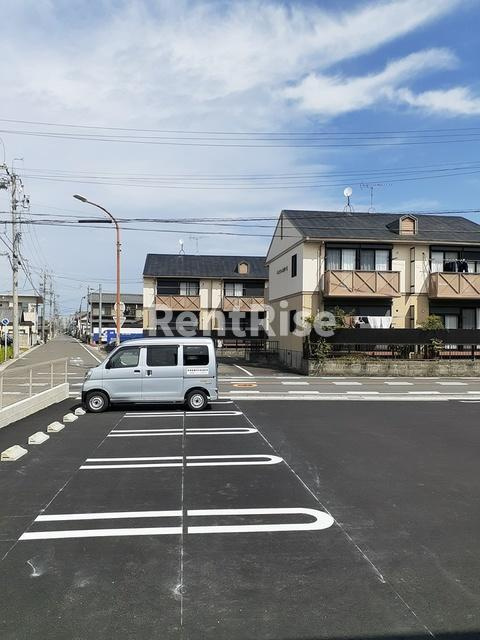 メゾン　カルムの駐車場|駐車場