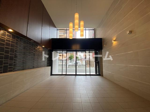 エステムコート難波サウスプレイスVIラグジーのエントランス|選べる家電プランあり！！