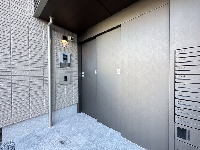 ベレオ高そねのエントランス