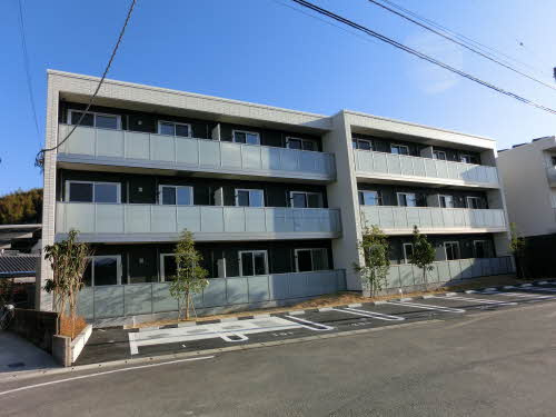 シャーメゾン初月Ⅱ A棟の外観