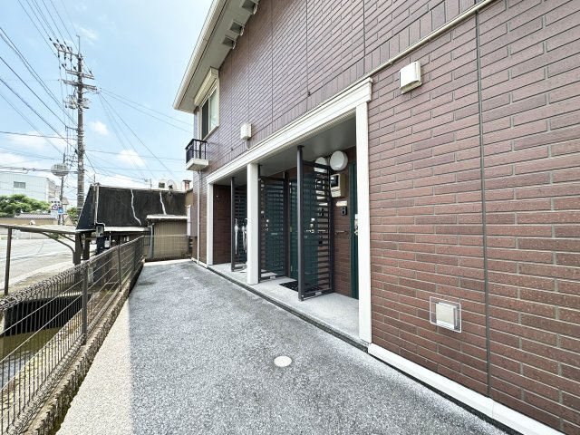 コーポよこたのエントランス