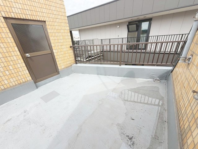 吉村ビルの駐車場
