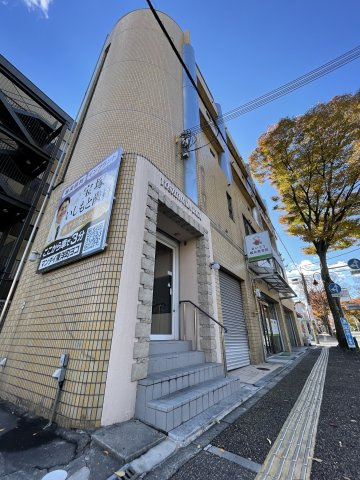 吉村ビルの外観|きれいな外観です