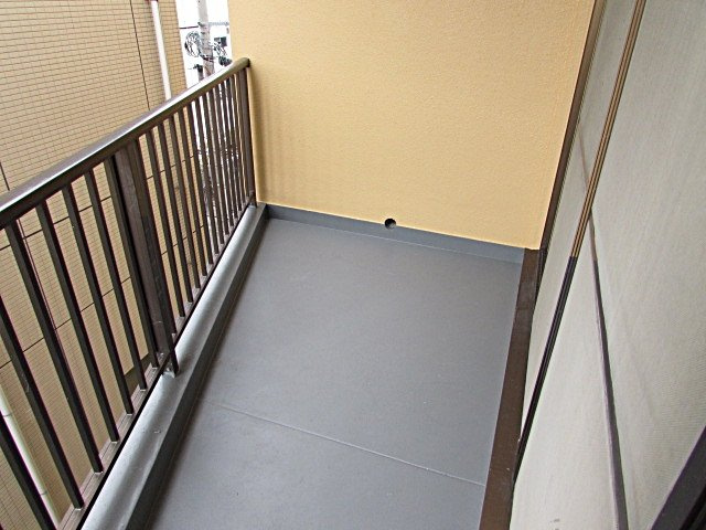 吉村ビルのバルコニー