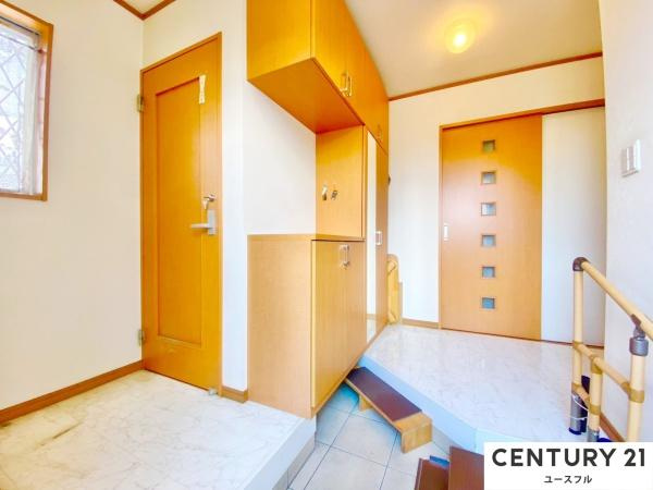 【玄関】 | 明るい玄関が住む方を迎えてくれます(^O^)／