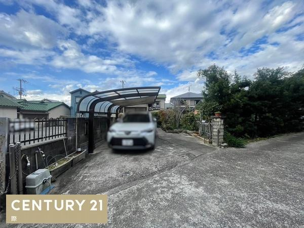 和歌山市坂田　中古戸建の駐車場
