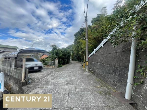 和歌山市坂田　中古戸建の前面道路含む現地写真