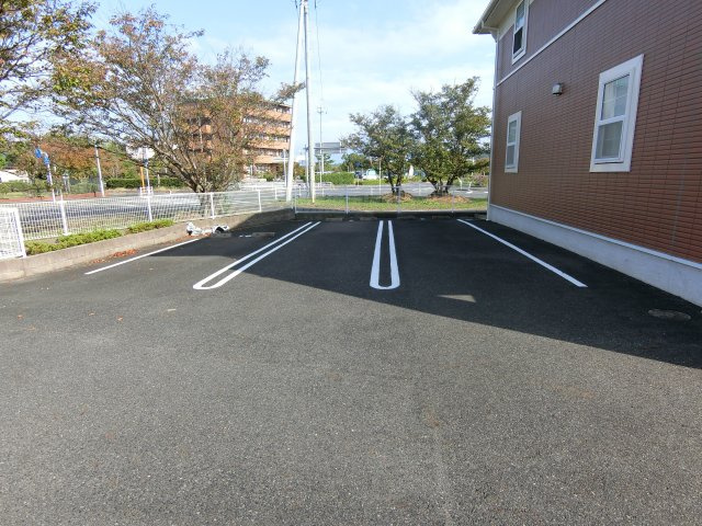 【駐車場】 | エッセ・ウーナ